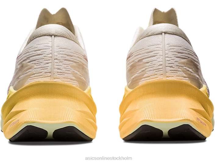 Asics novablast 3 kvinnor D6D02870 grädde/fawn